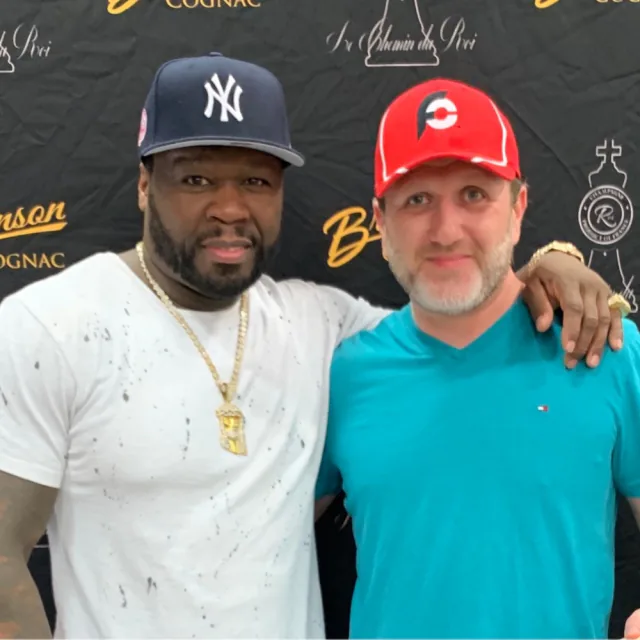 iLuvSEO founder with a public figure